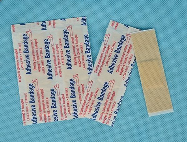 Nonwoven First Aid Bandages